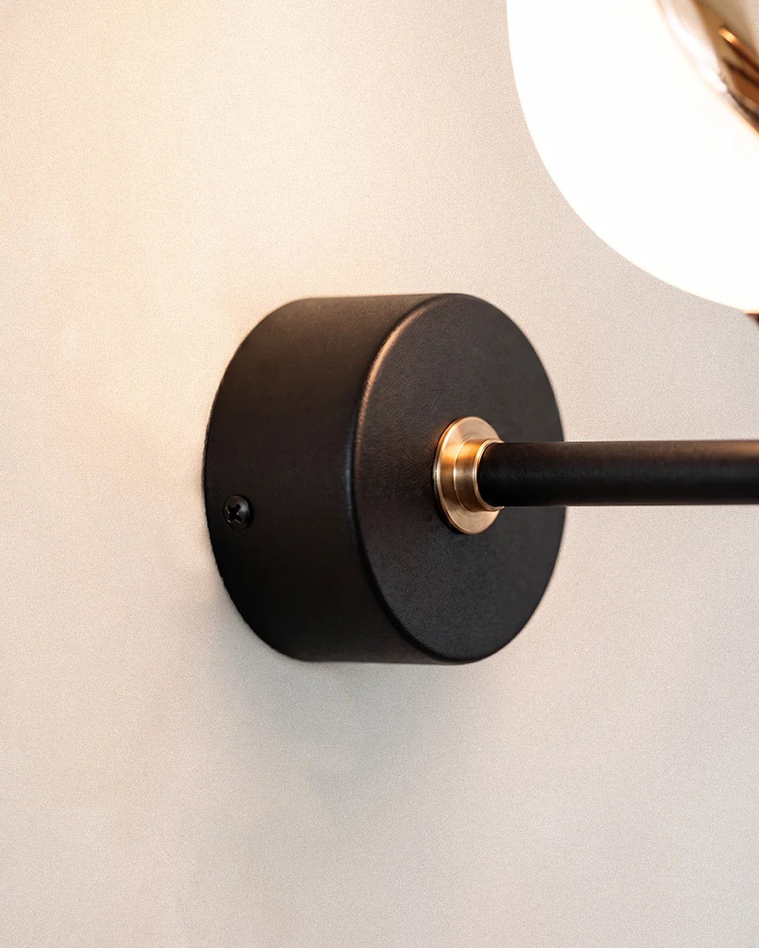 Swallow Wall Lamp