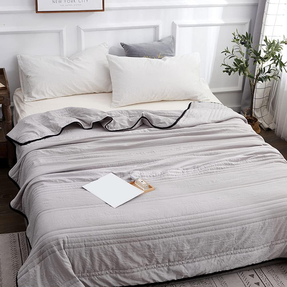 Breathable Cooling Blanket for Warm Nights