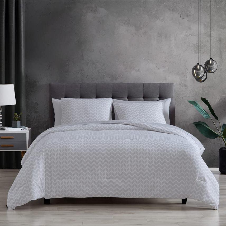 7-piece herringbone bedding set including a sheet