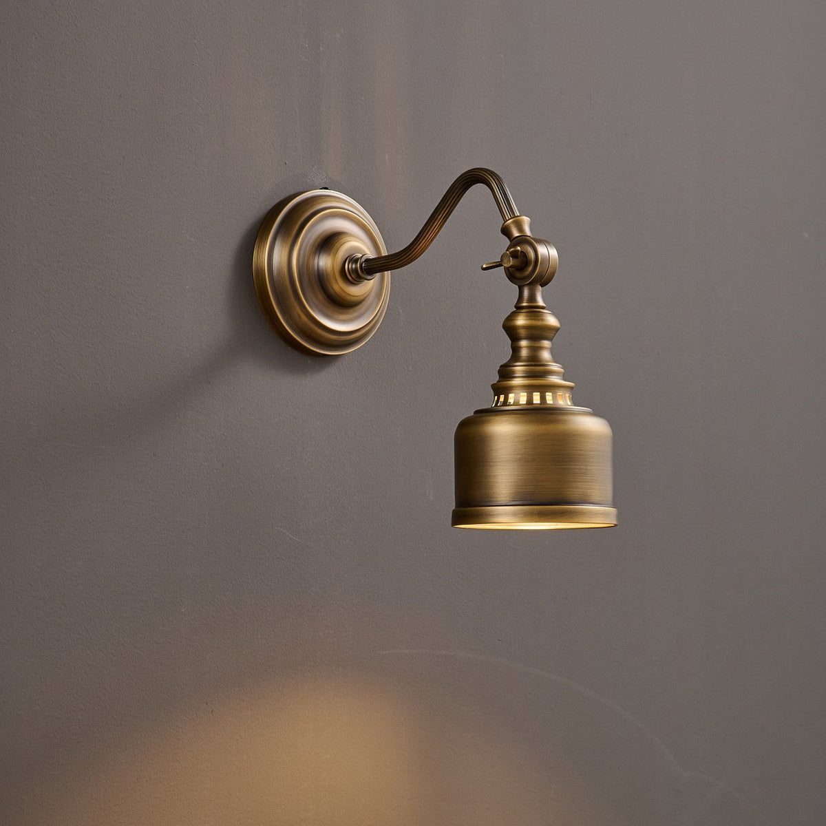 Addison Gooseneck Wall Lamp