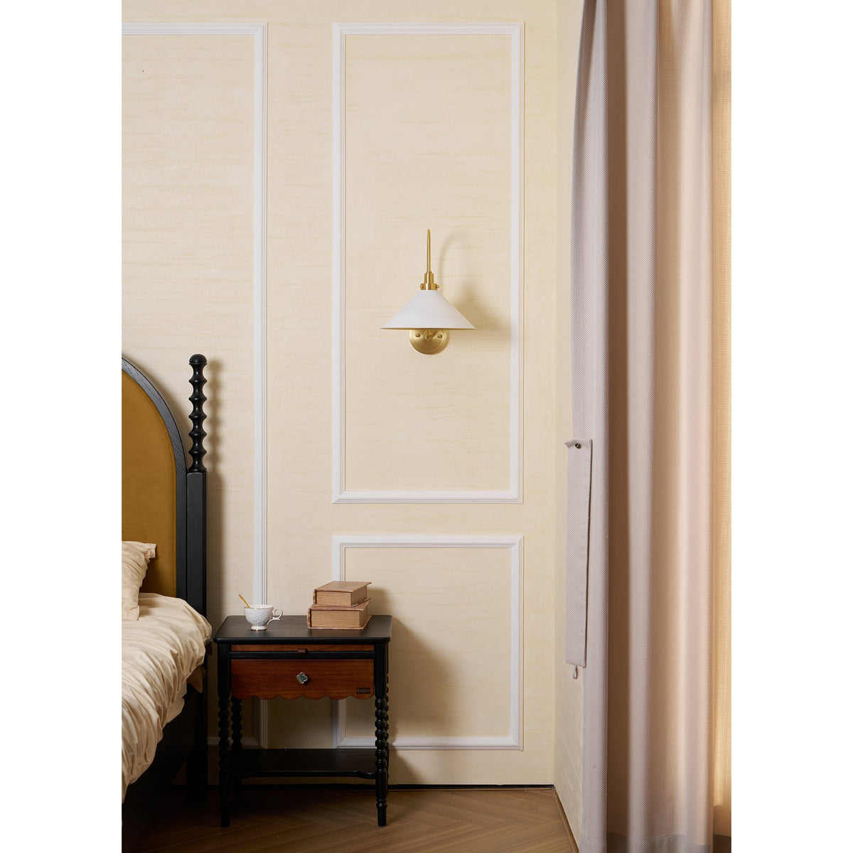 Clivedon Wall Lamp