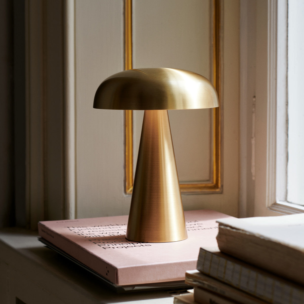 Rechargeable Table Lamp - Minimalist Bedside Light
