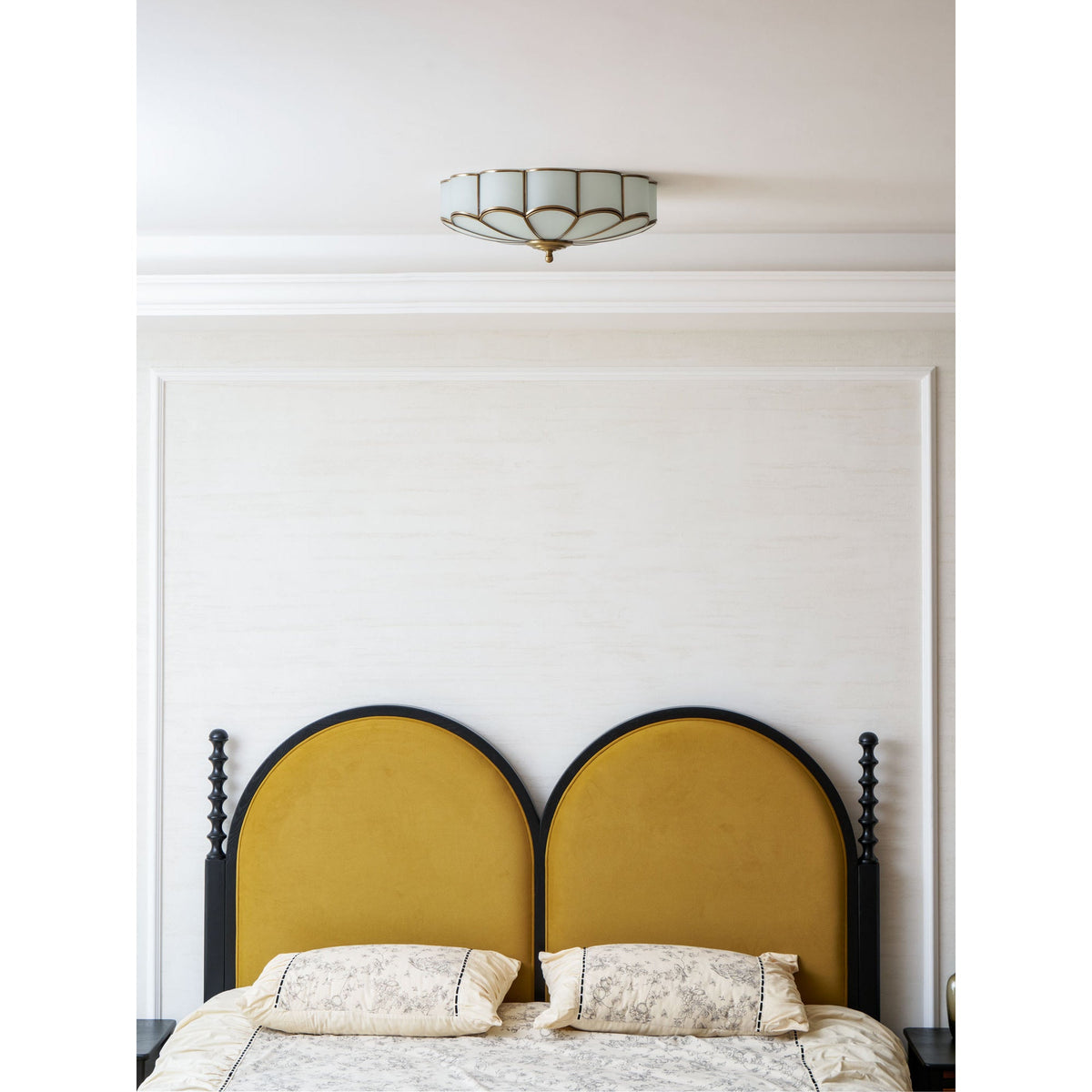 Flower Shape Glass Ceiling Lamp