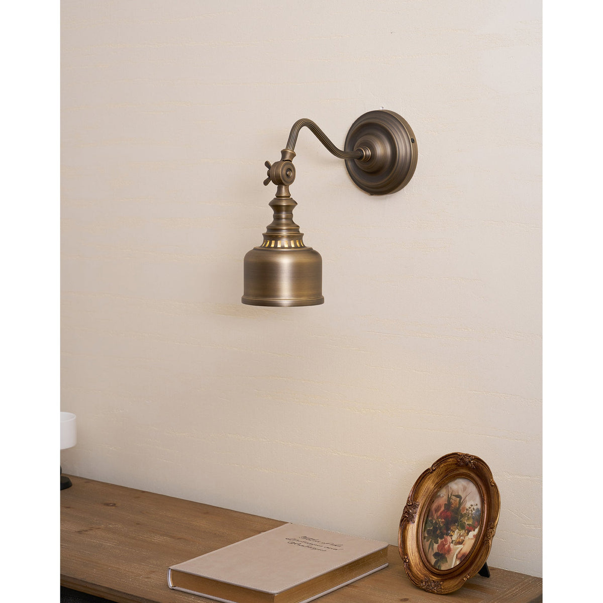Addison Gooseneck Wall Lamp