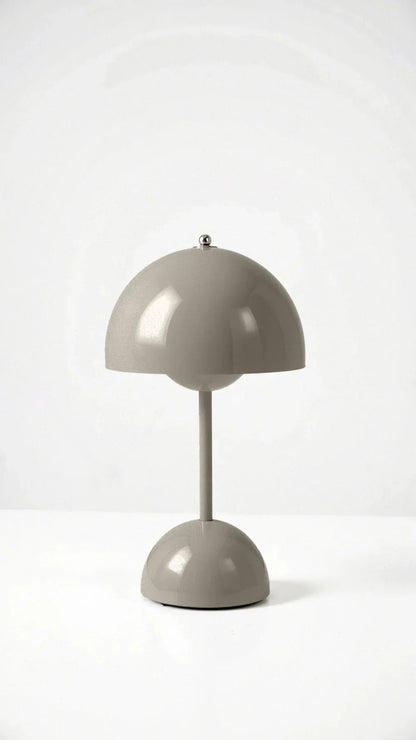 Minimalist Wireless Table Lamp