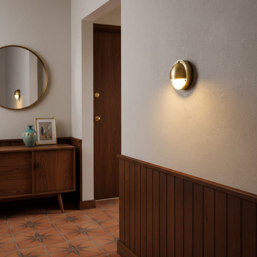 Hardy Wall Lamp