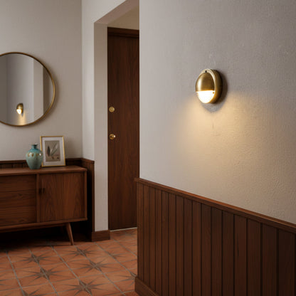 Hardy Wall Lamp