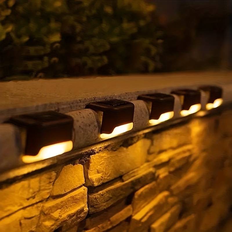 Bright Solar LED Outdoor Wall Lamp – Automatic Dusk and Dawn Sensor