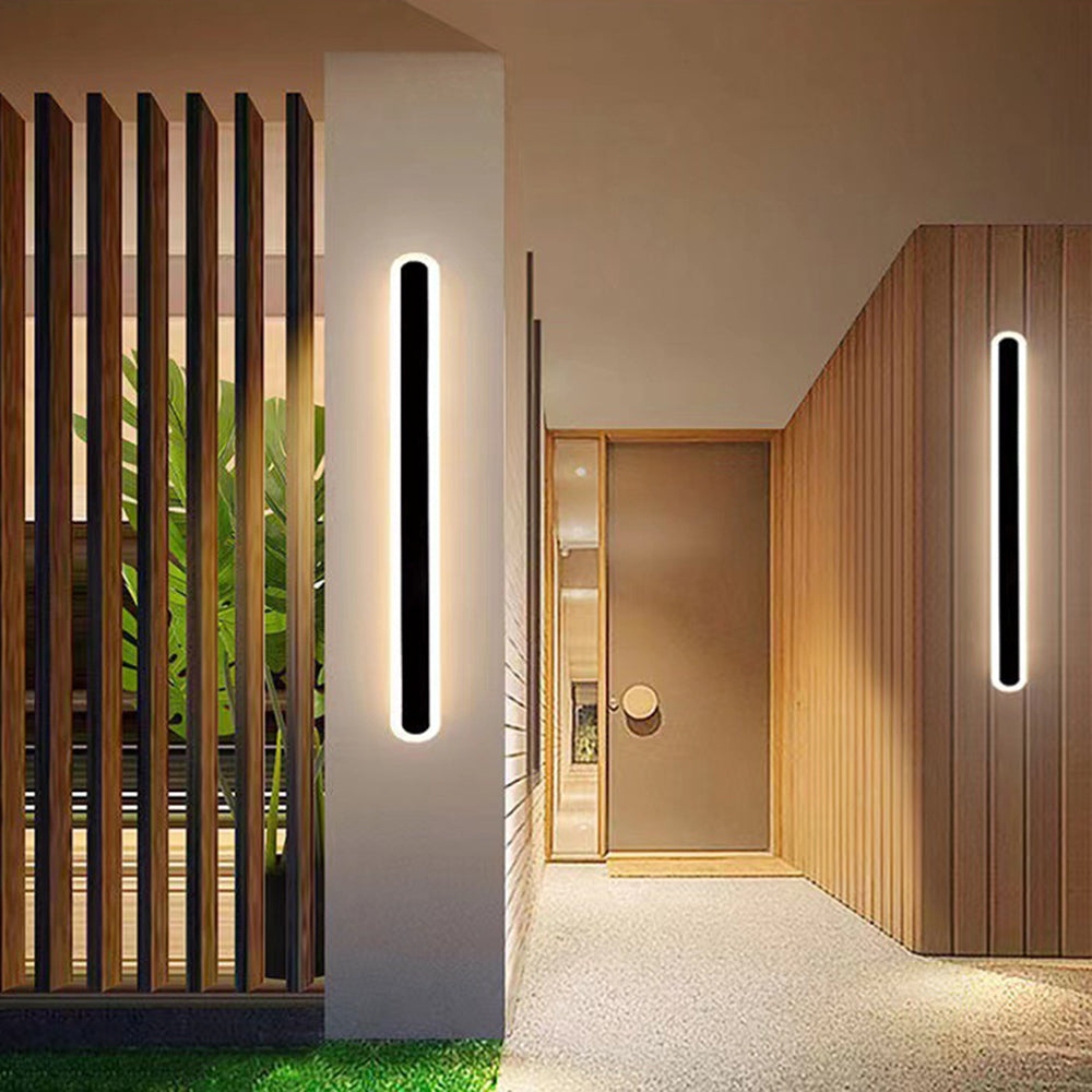 Decorative dimmable linear LED lamp for outdoor lighting - Designed for patio and corridor lighting