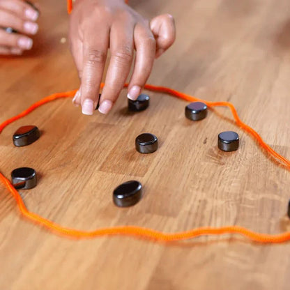 BowLift | Magnetic chess game for travelling & strategy