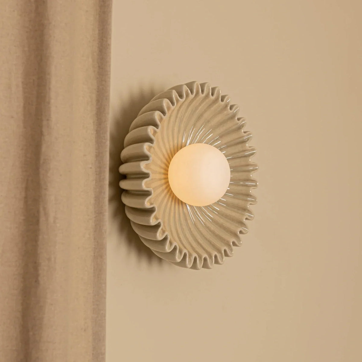 Marenys Modern Ceramic Flower Wall Light