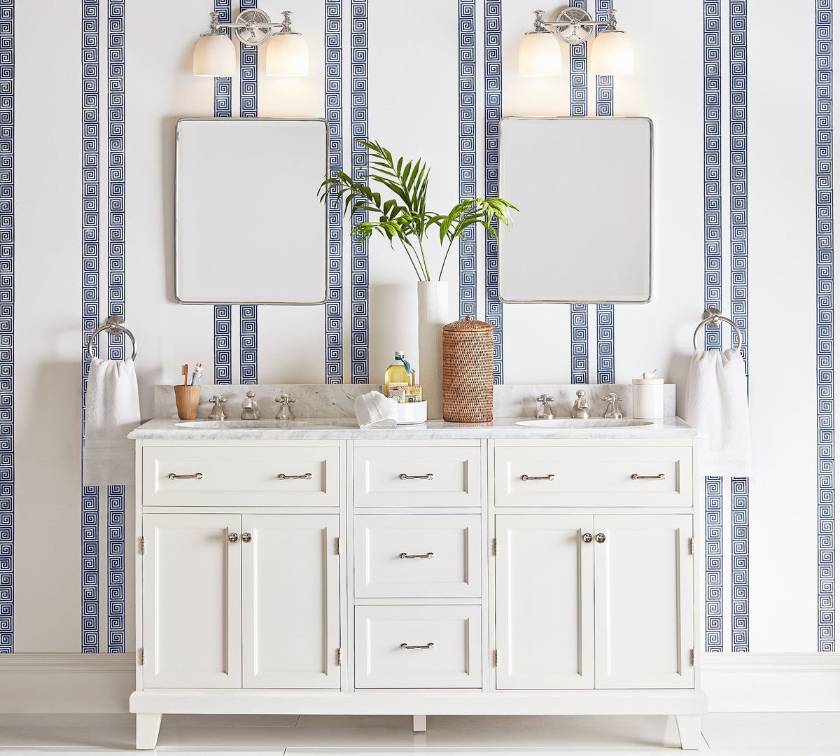 Chart Short Arm Sconce