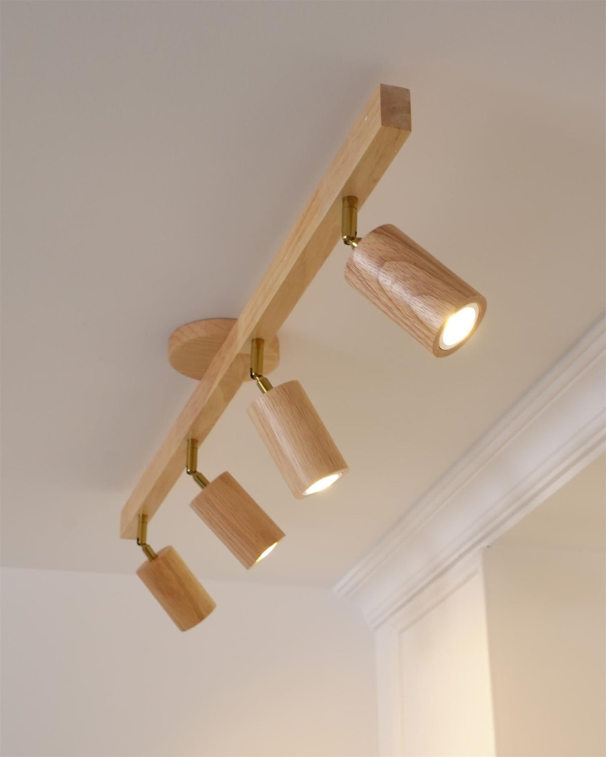 Wooden Ceiling Spotlight Bar – Walnut or Oak Track Light, 42 to 120cm, Warm White, Kitchen & Hallway