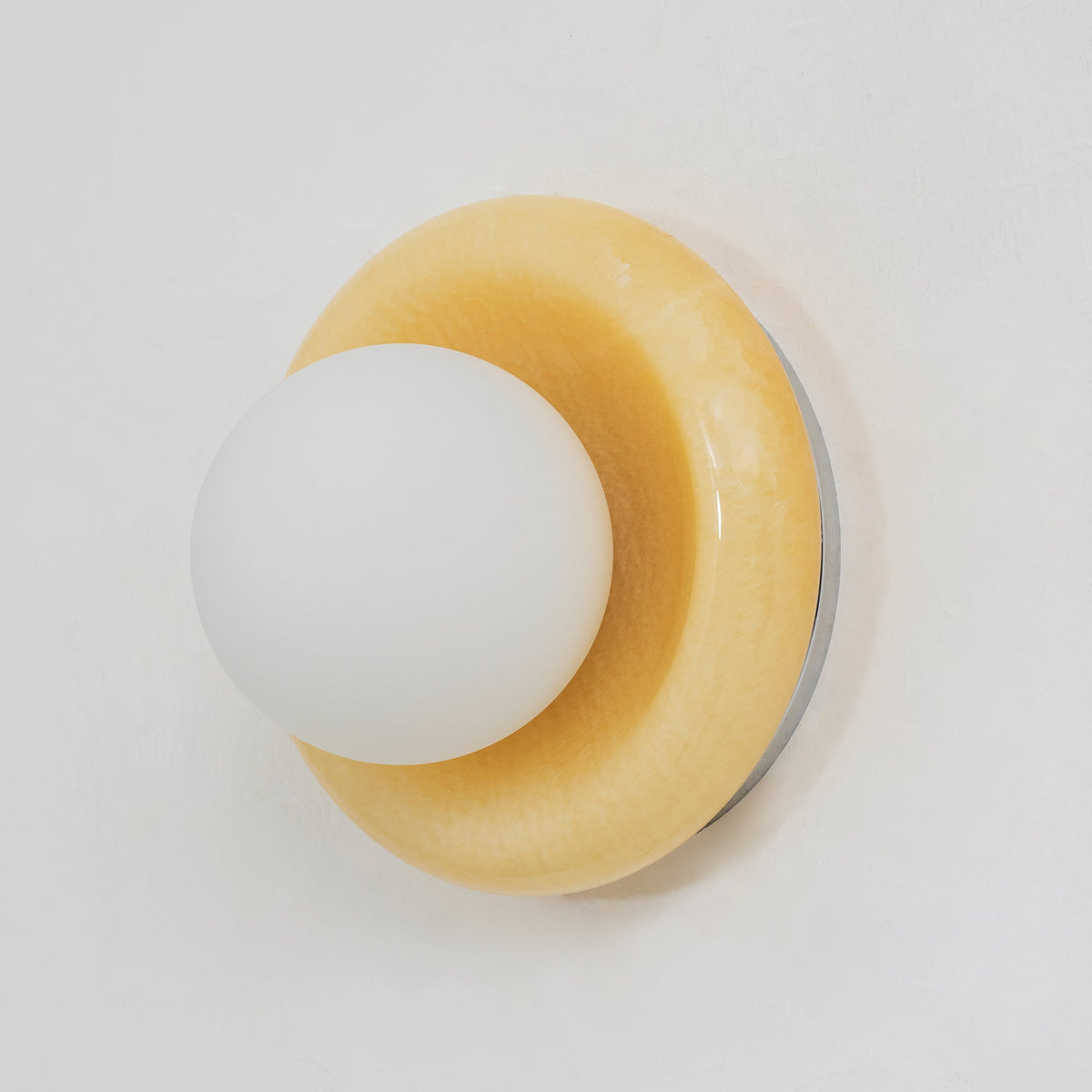 Novi Onyx Wall Lamp