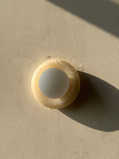 Novi Onyx Wall Lamp