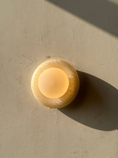 Novi Onyx Wall Lamp