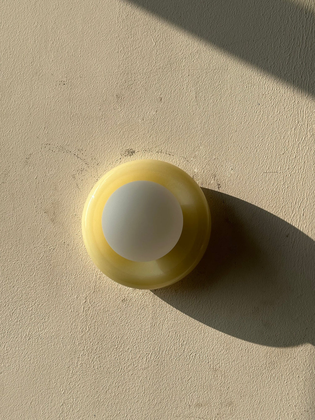 Novi Onyx Wall Lamp