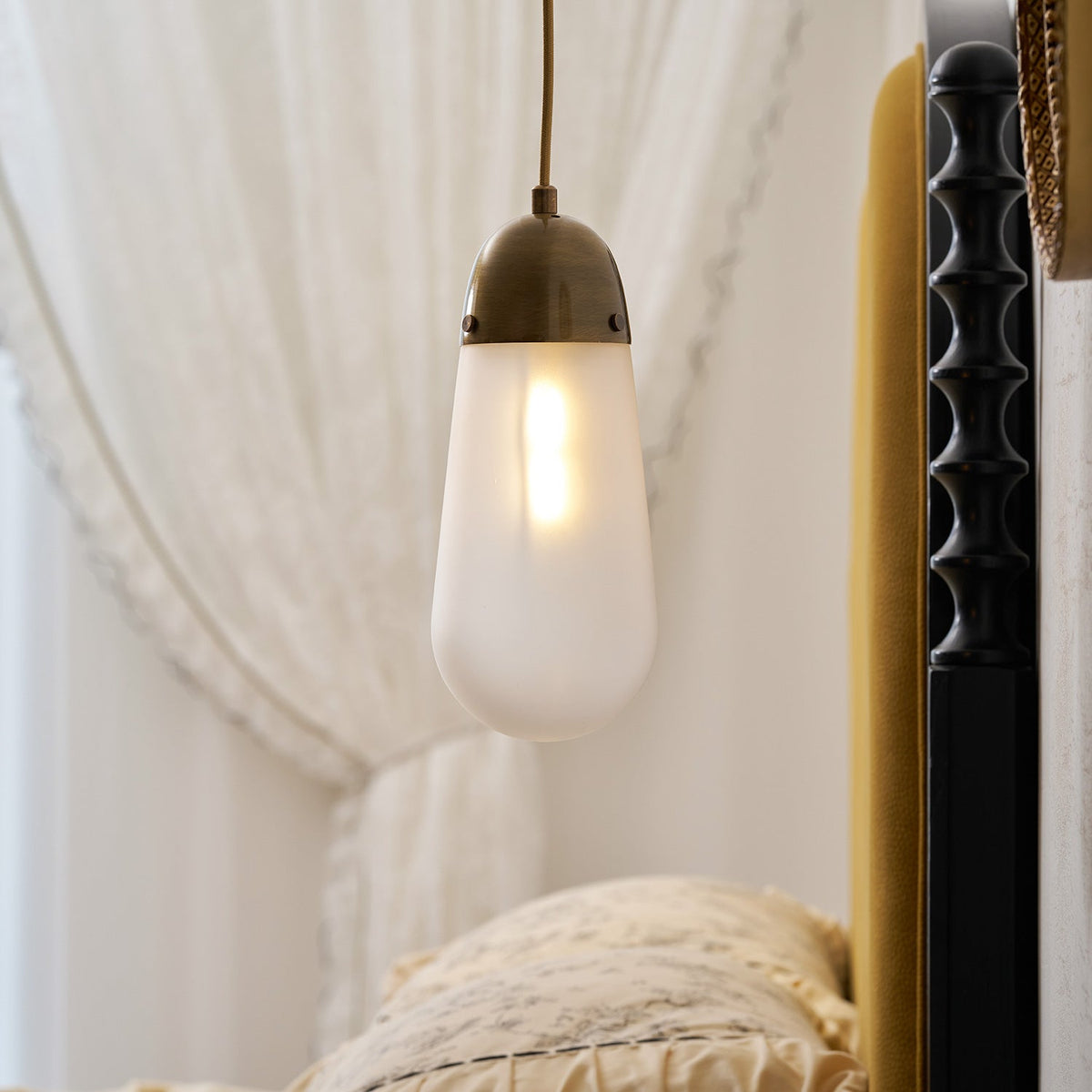 Lariat Pendant Lamp