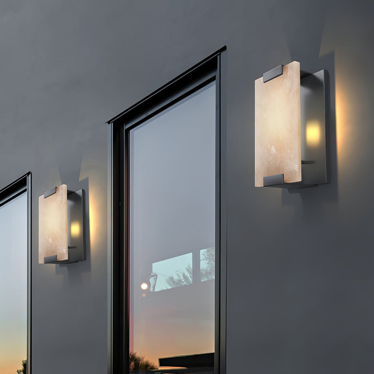 Alabaster Wall Light – Natural Stone Sconce on Brass or Black Frame, 27 or 47cm, Retro Elegance