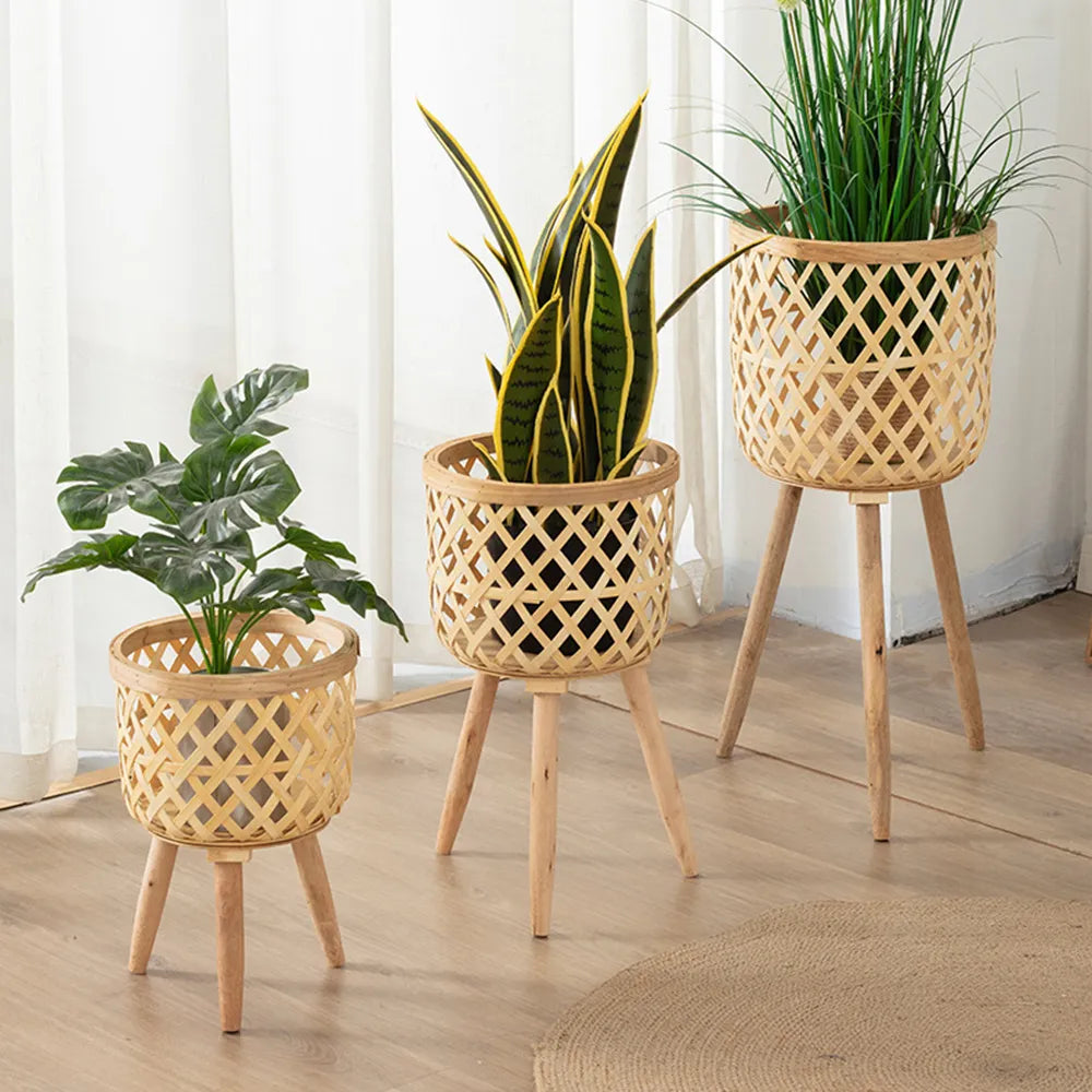 Elevated planter stand with stable legs