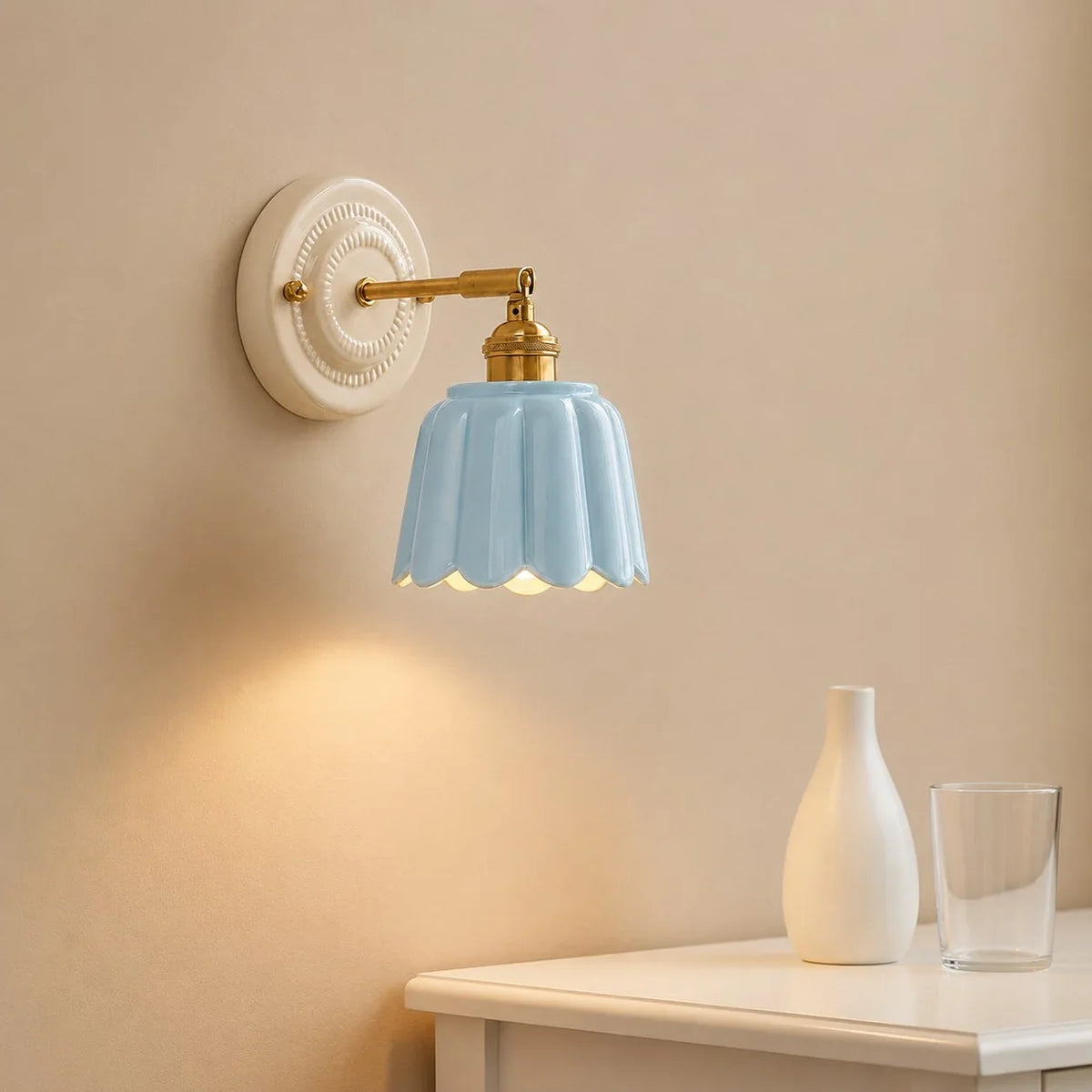 Sidney Vintage Flower Ceramic Wall Sconce