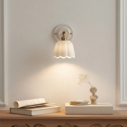 Sidney Vintage Flower Ceramic Wall Sconce