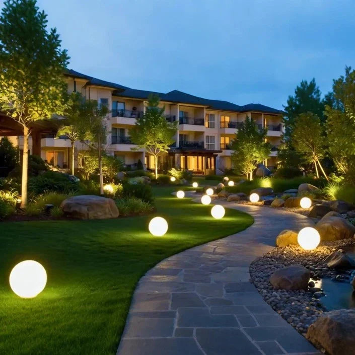 Solar garden ball light – 16 colors with remote control