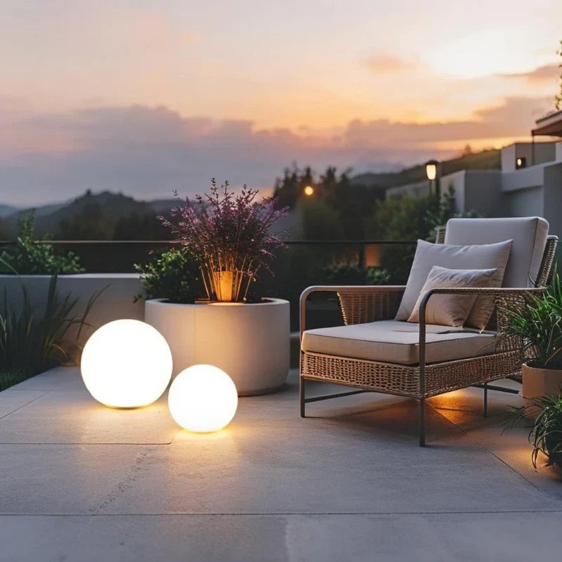 Solar garden ball light – 16 colors with remote control