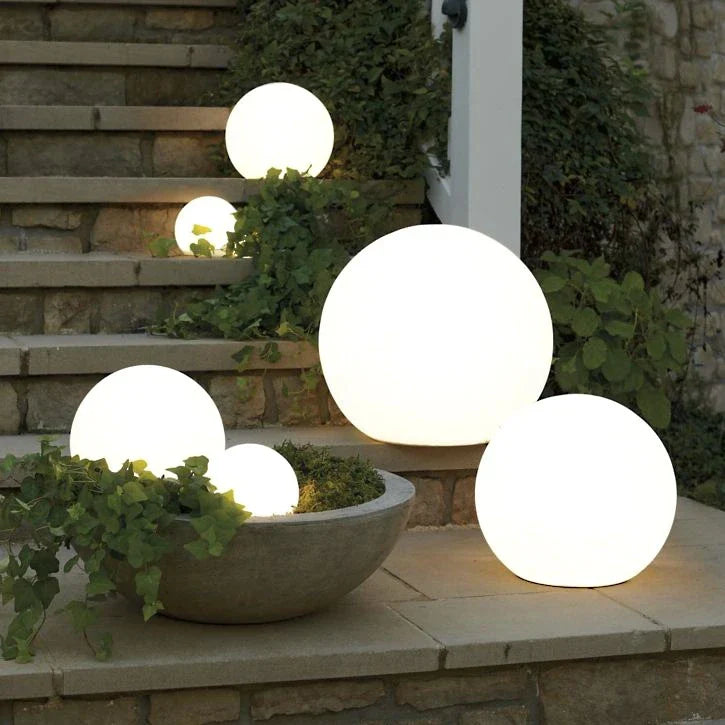 Solar garden ball light – 16 colors with remote control