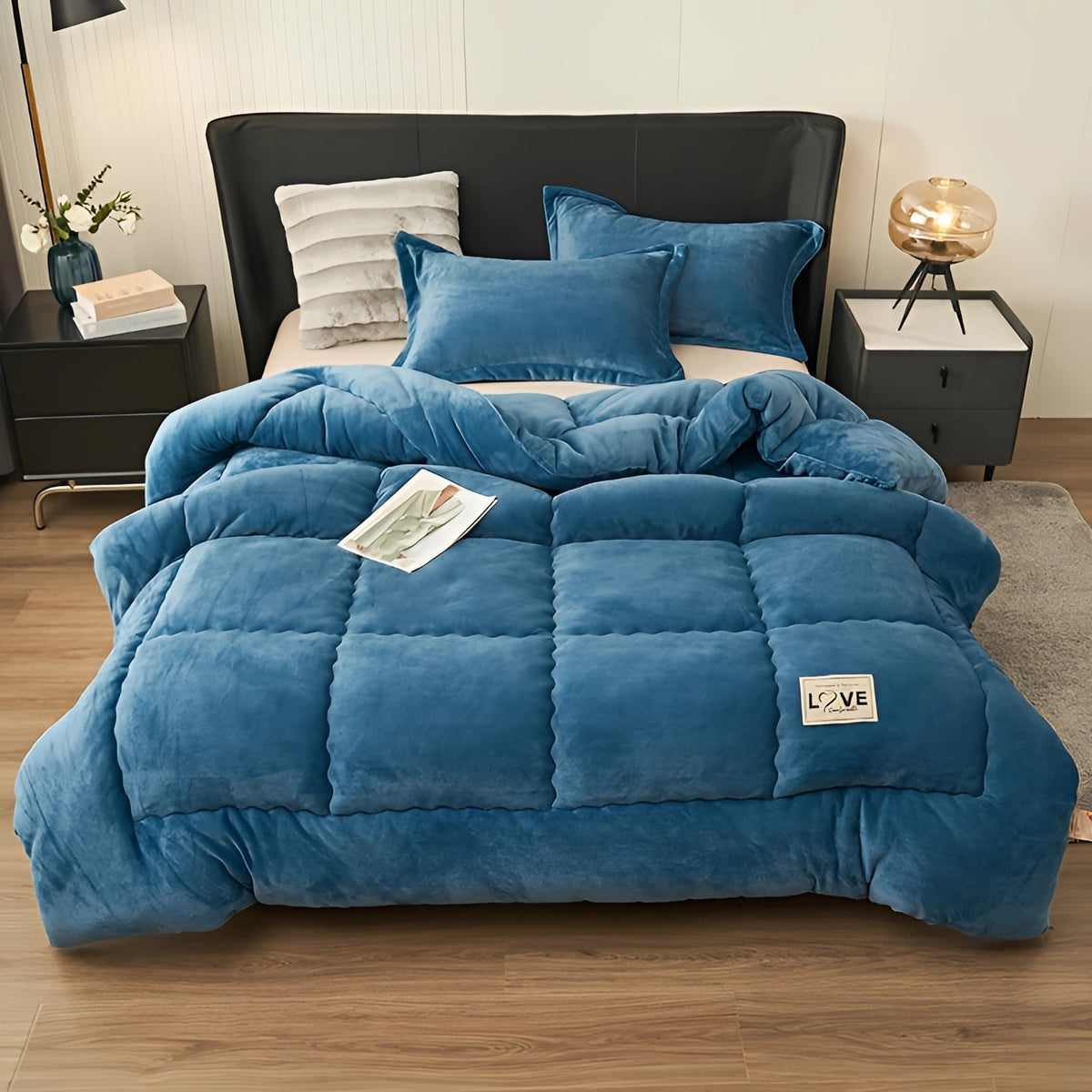 Soft Blue Velvet Bedding Set – Thick Warm Quilt and Pillow