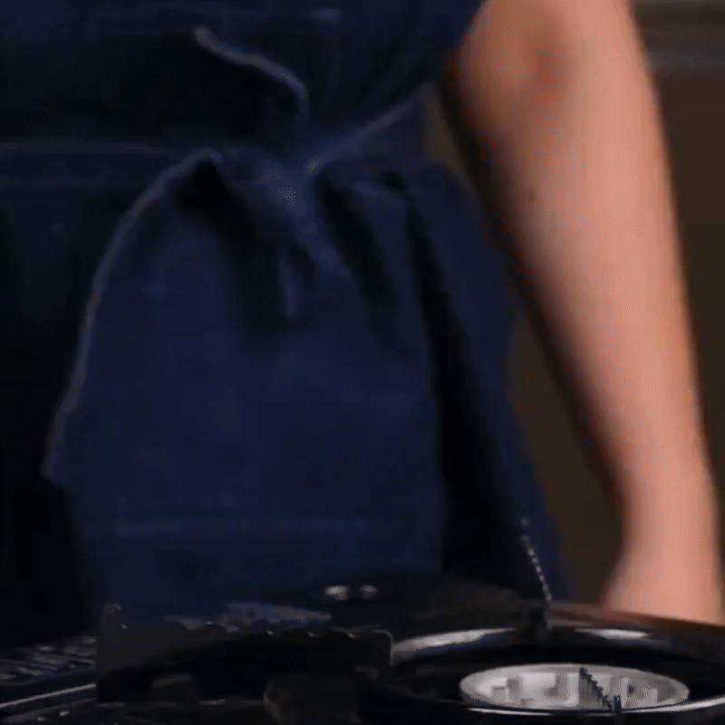 Reliable practical kitchenware – Universal use frying pan