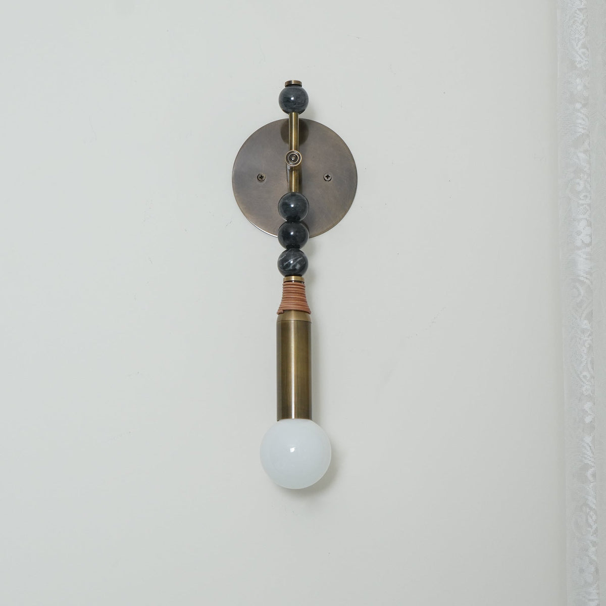 Toam Wall Lamp