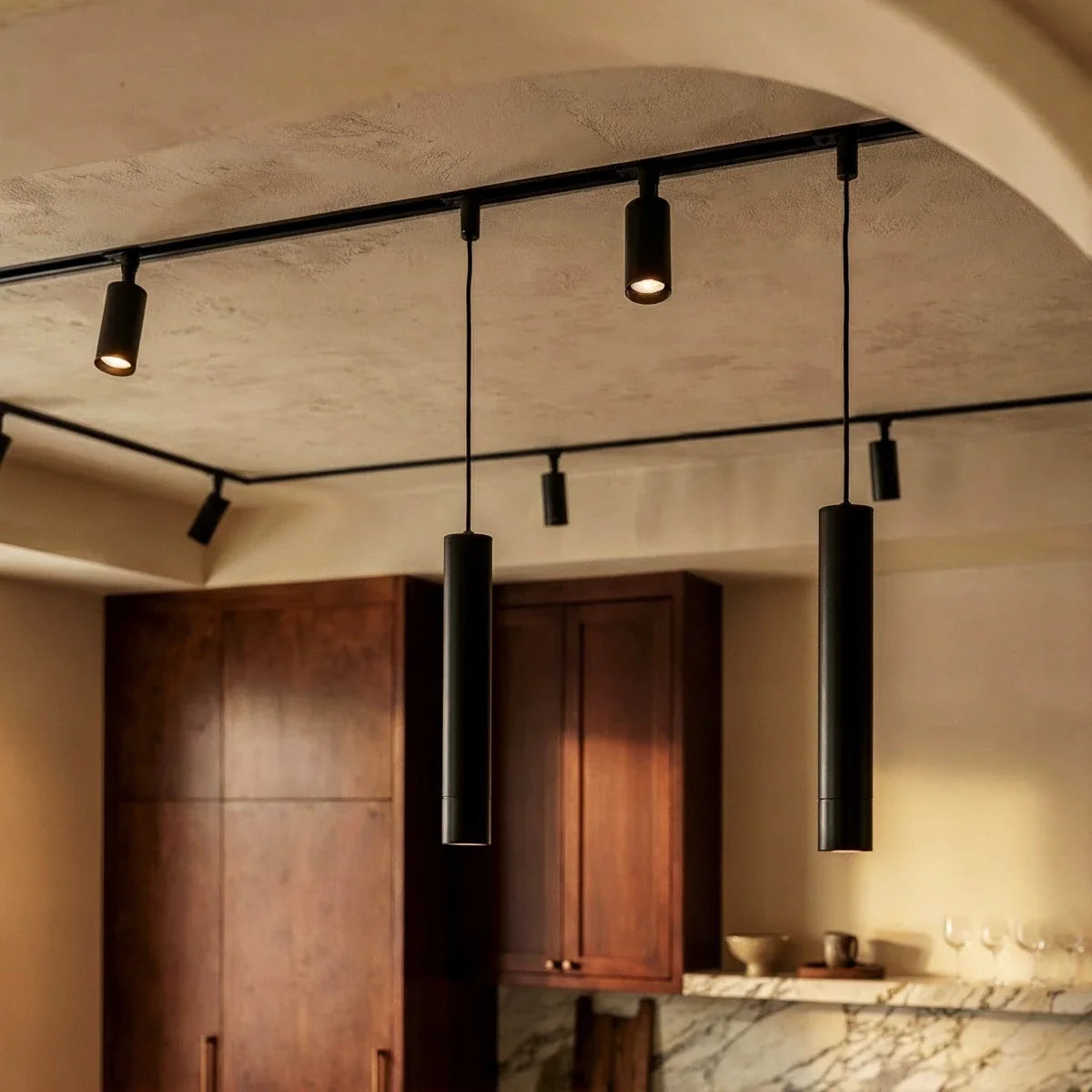 Fathiya Track Light System