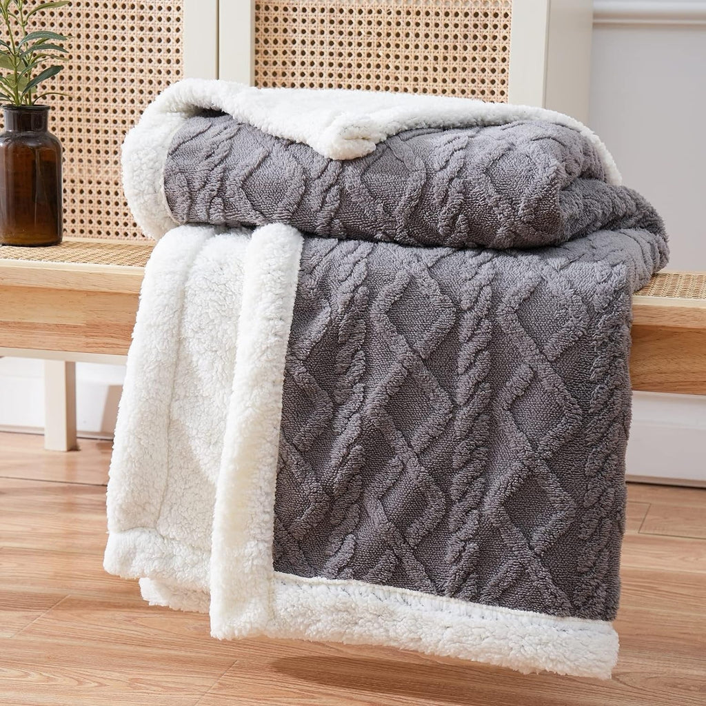 Soft Double-Sided Sherpa Fleece Blanket