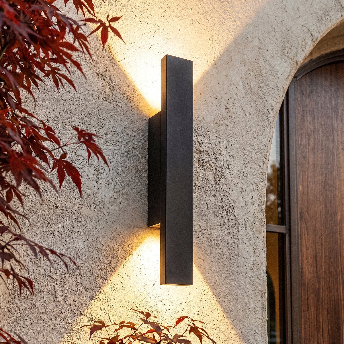 Indira Outdoor Wall Lamp