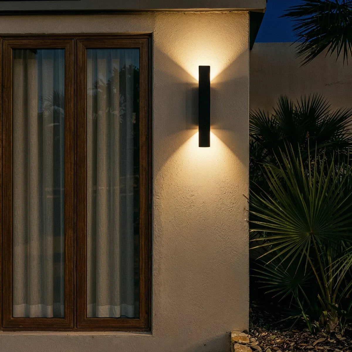 Indira Outdoor Wall Lamp