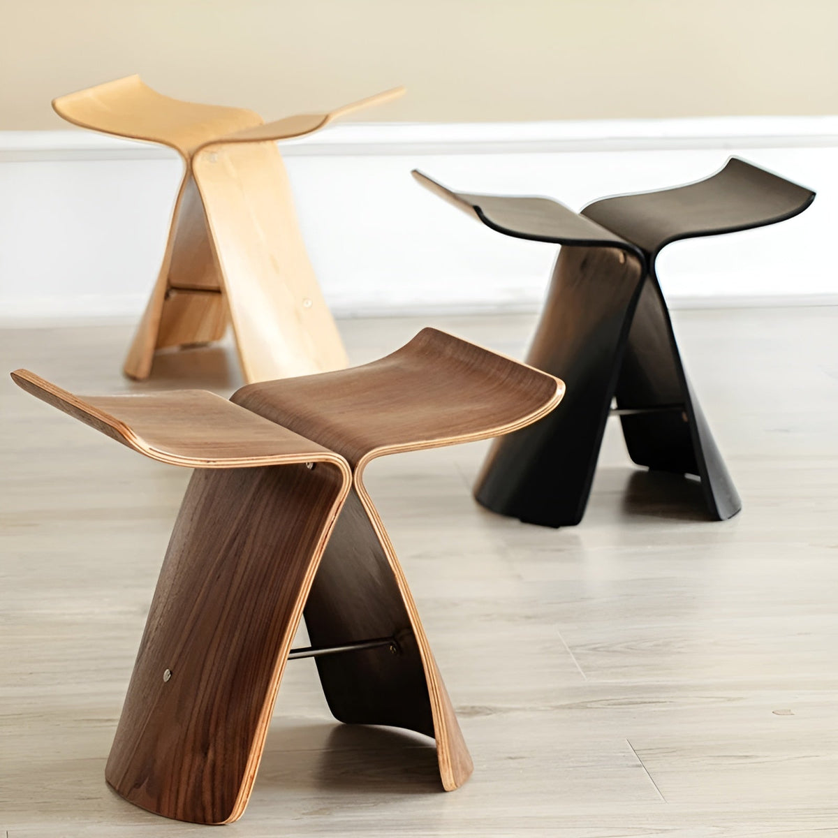 Handcrafted Rustic Wooden Bench – A Timeless Seating Solution
